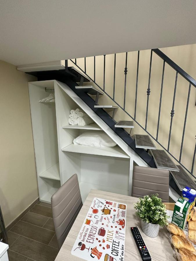 Bed and Breakfast Napoli Centro - La Casa Di Cate Экстерьер фото